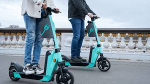 Elektrikli Scooter Sahiplerine Yeni Zorunluluklar! Plaka ve Sigorta Şartı Geliyor