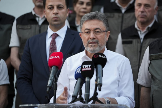 Türkiye yanıyor! Alevler bu kez İzmir'den yükseldi