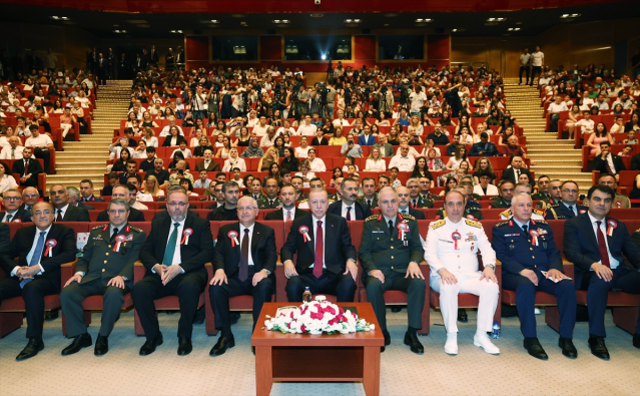 Cumhurbaşkanı Erdoğan: Siper savaşlarının yerini siber savaşlar aldı