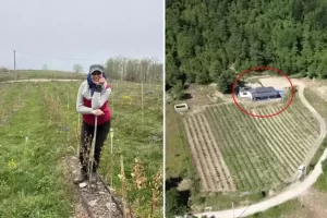 Ailesine sorduğu tek soruyla haritadan yer seçip yaşadığı ili terk etti